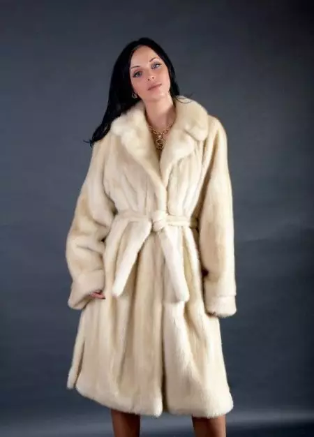 Light Mink Fur Coat (55 Gambar): Light Brown Mink Coat Fur, Warna Walnut Light, Ulasan 14419_14