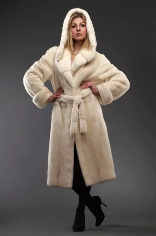 Light Mink Fur Class (55 фотографии): светло кафеава минка крзно палто, светло ореви бои, прегледи 14419_35