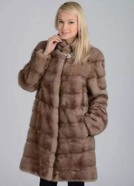 來自Mink Pare的皮大衣（70張照片）：評論Mink Coat Pare是否成本 14423_12