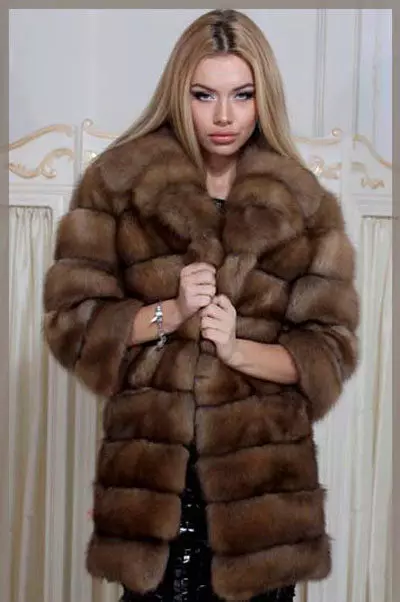 Fur coat mula sa mink pieces (70 mga larawan): Mga Review tungkol sa mink coat pieces habang nagkakahalaga ito 14423_37