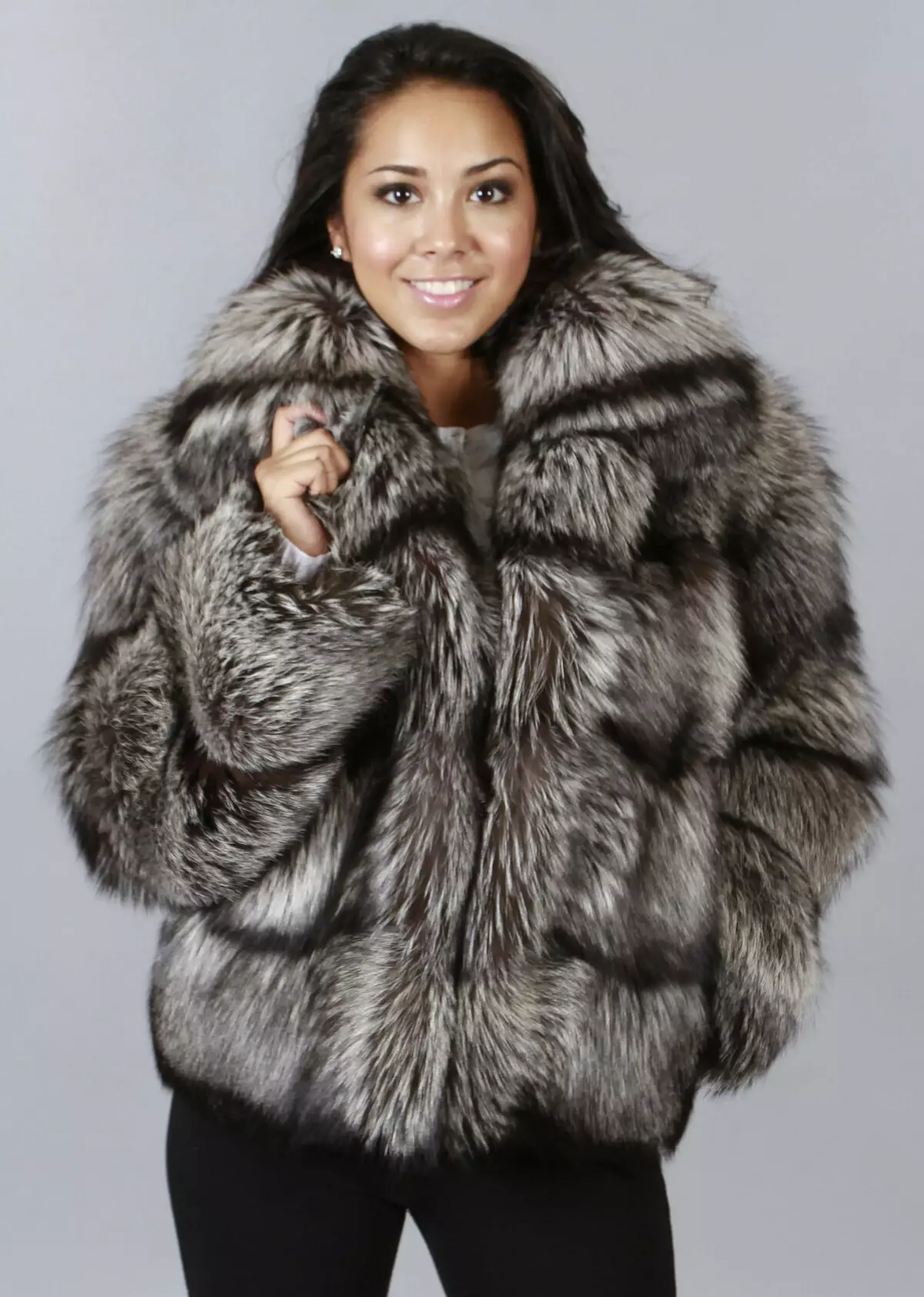 Fur coat mula sa mink pieces (70 mga larawan): Mga Review tungkol sa mink coat pieces habang nagkakahalaga ito 14423_64