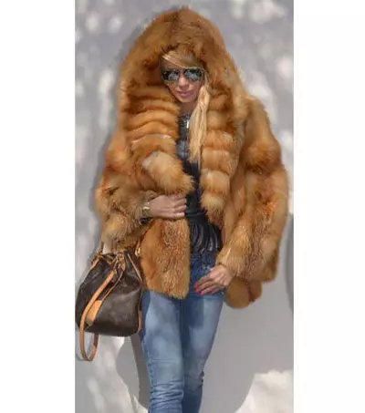 Fur coat mula sa mink pieces (70 mga larawan): Mga Review tungkol sa mink coat pieces habang nagkakahalaga ito 14423_65