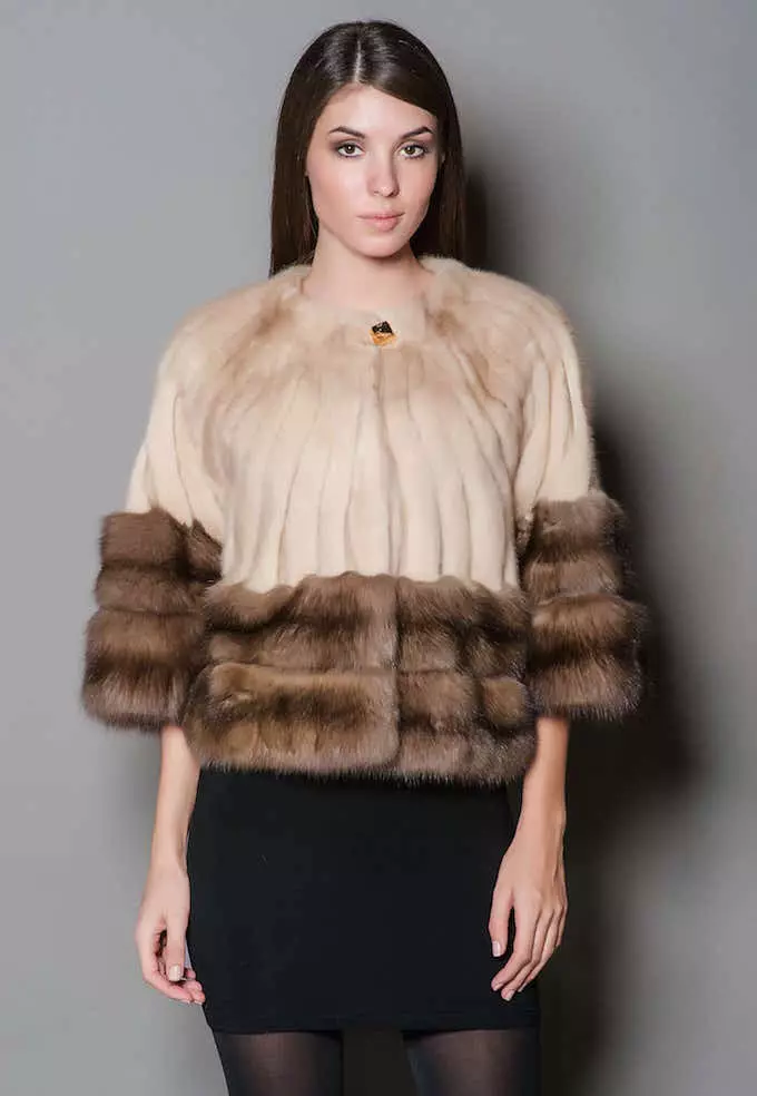 ミンクの毛皮のコート（89写真）：ホワイトミンクの毛皮のコート、黒、グラファイトの色、光のための毛皮のコート、ベルト、短い、青 14424_42