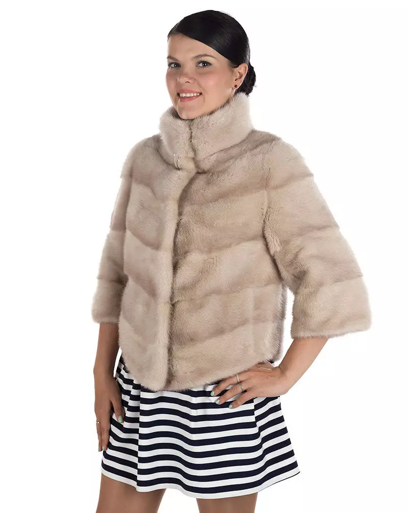 ミンクの毛皮のコート（89写真）：ホワイトミンクの毛皮のコート、黒、グラファイトの色、光のための毛皮のコート、ベルト、短い、青 14424_7