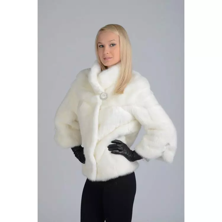 Како да изберете палто од mink (131 фотографии): Совети за избор на висококвалитетни палта, правила при купување на крзно 14428_102