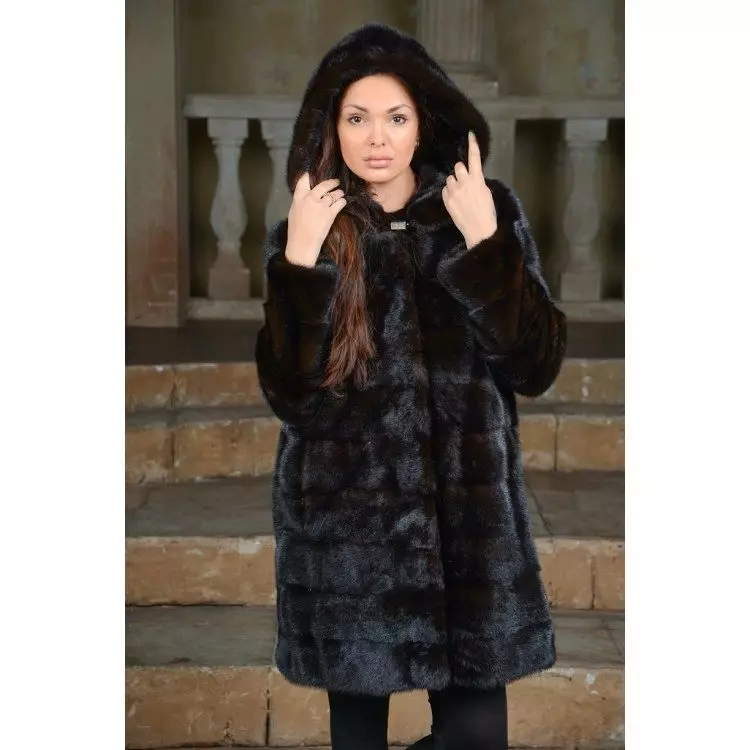 Hvordan velge en Mink Coat (131 bilder): Tips for å velge høykvalitets minkjakker, regler når du kjøper en pelsjakke 14428_103