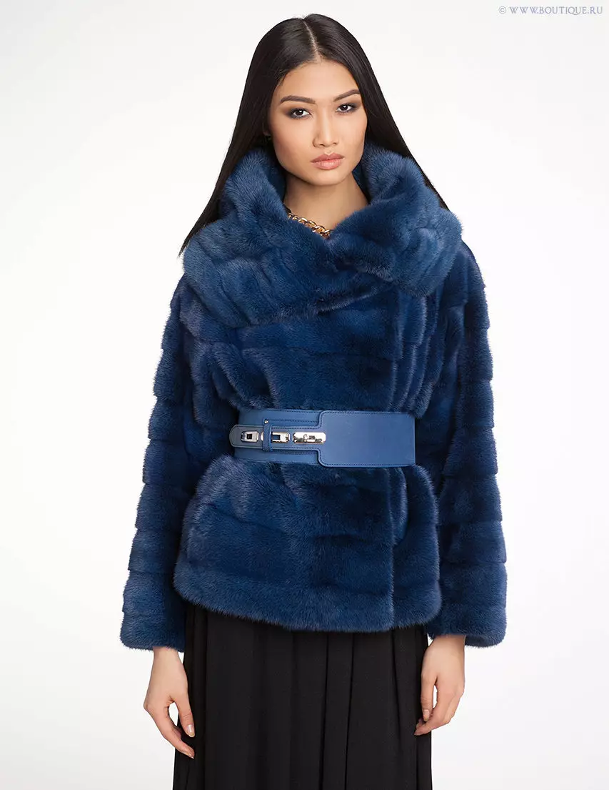 Com triar un abric de visó (131 fotos): consells per triar coats de visó d'alta qualitat, regles en comprar una capa de pell 14428_118
