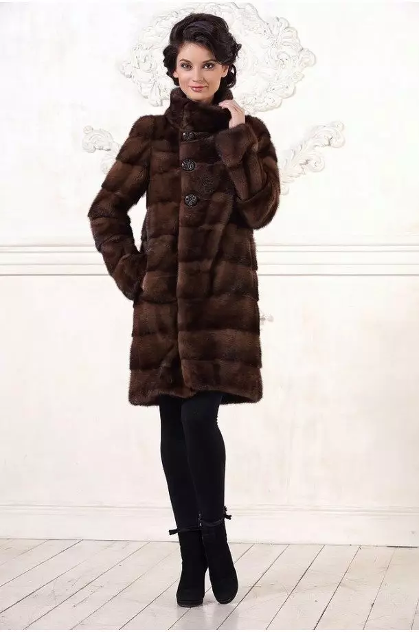 Минк пальто (131 сурет): жоғары сапалы минкалардың пальтосын таңдауға арналған кеңестер, теріні сатып алу кезінде ережелер 14428_12