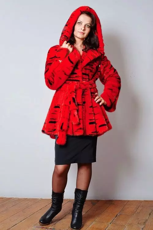 Comment choisir un manteau de vison (131 photos): Conseils pour choisir des manteaux de visons de haute qualité, des règles lors de l'achat d'un manteau de fourrure 14428_122