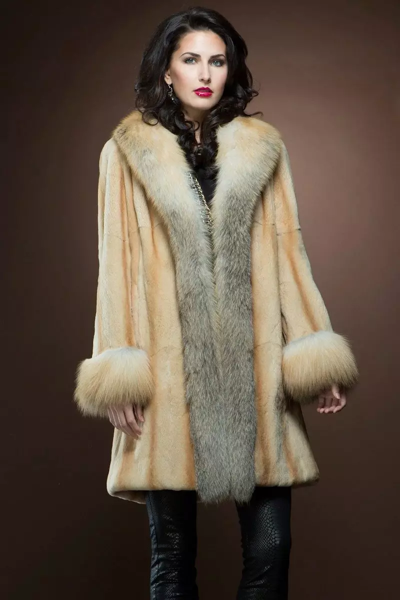 Како да изберете палто од mink (131 фотографии): Совети за избор на висококвалитетни палта, правила при купување на крзно 14428_15