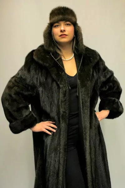 Como escolher um casaco de vison (131 fotos): dicas para escolher casacos de pele de alta qualidade, regras quando se compra um casaco de pele 14428_24