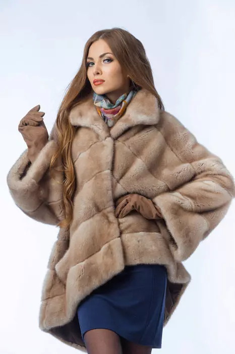 Jak wybrać płaszcz z norek (131 zdjęć): Wskazówki dotyczące wyboru wysokiej jakości płaszcze norki, zasady kupując futro 14428_51