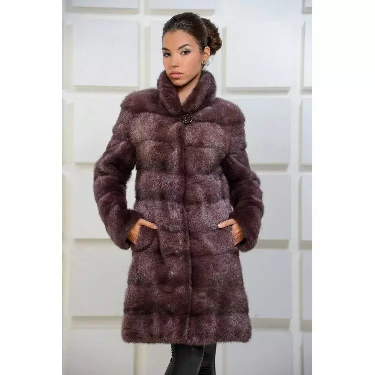 Comment choisir un manteau de vison (131 photos): Conseils pour choisir des manteaux de visons de haute qualité, des règles lors de l'achat d'un manteau de fourrure 14428_6