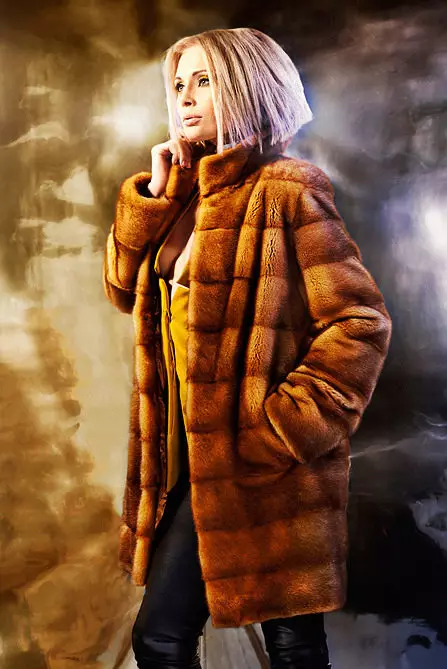 Mink palto nädip saýlap (131 surat): sütükli palto satyn alanda ýokary hilli mink palto saýlamak üçin maslahatlar 14428_79