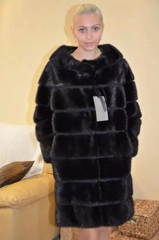 Mink Fur Coat - Chanel (26 foto): Model dengan Collar Chanel 14430_8