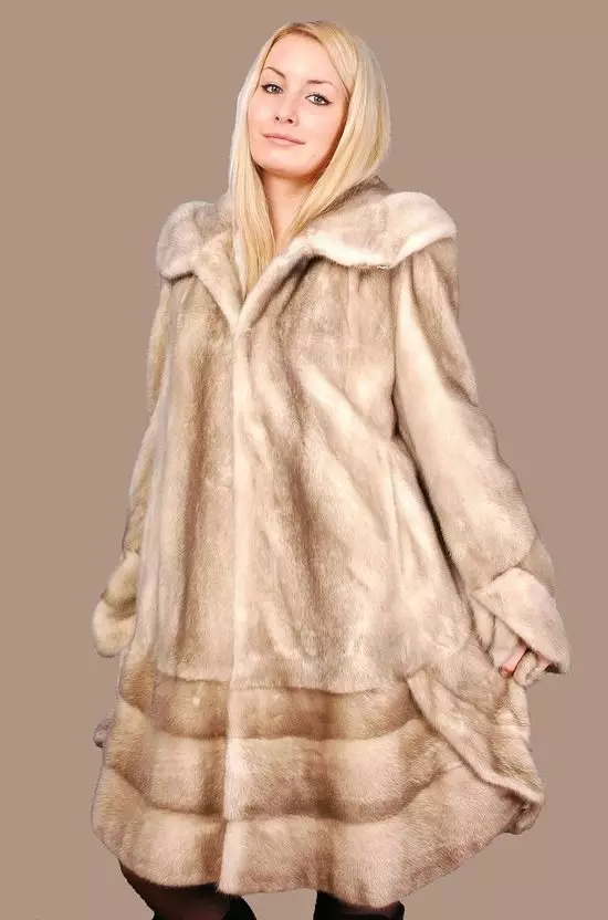 Models of mink coats (83 photos): Sticks of mink fur coats, bat, Fashionable models 2021, Sleeve 3/4, Shuba-shirt, butterfly 14431_39