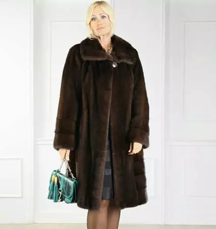 Models of mink coats (83 photos): Sticks of mink fur coats, bat, Fashionable models 2021, Sleeve 3/4, Shuba-shirt, butterfly 14431_68