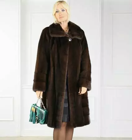 Modele të Mink Coats (83 foto): shkopinj të mantelet e leshit, bat, modele në modë 2021, mëngë 3/4, shuba-këmishë, flutur 14431_68