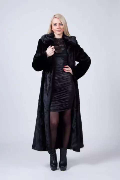 Casaco de pele de vison preto (51 fotos): modelo preto diamante de vison, longo, com que vestindo, com um colar-rack, corte, para os joelhos 14435_29