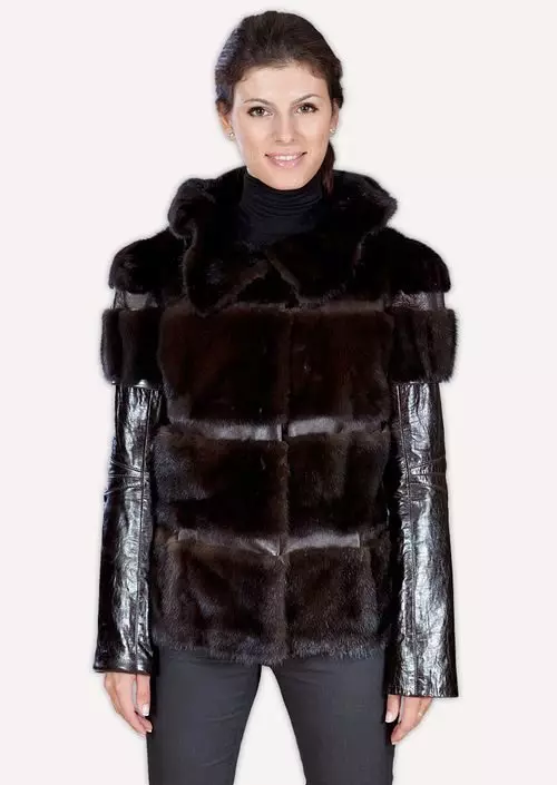 ショートミンクの毛皮のコート（97写真）：摩耗するもの、明るいミンクの毛皮のコート、ブラック、ベルト、グレー、茶色、青 14437_56