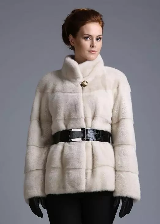 ショートミンクの毛皮のコート（97写真）：摩耗するもの、明るいミンクの毛皮のコート、ブラック、ベルト、グレー、茶色、青 14437_8
