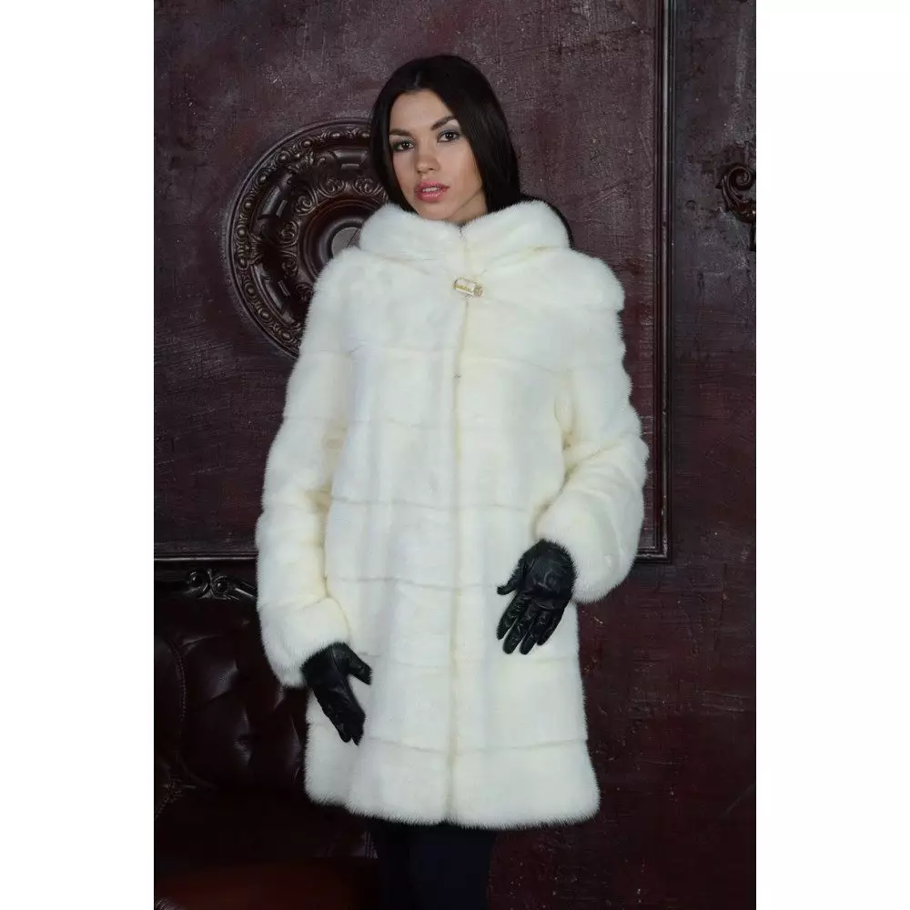 Սպիտակ Mink Fur Coat (101 լուսանկար). Բելառուսական մորթուց բաճկոններ ջրասույզից, ակնարկներից, կարճ մոդելներից, սեւից եւ սպիտակներով, տրոհում, որքան է մորթյա վերարկու 14438_4
