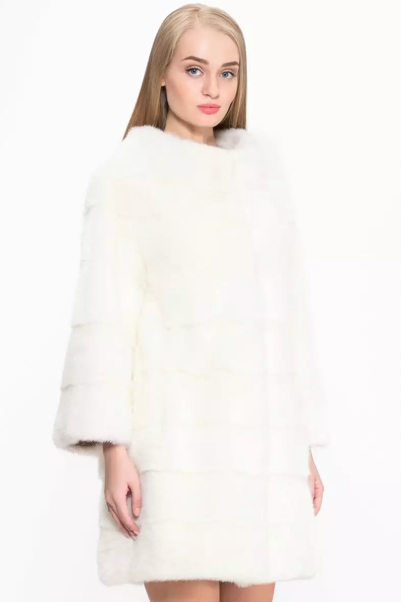 Սպիտակ Mink Fur Coat (101 լուսանկար). Բելառուսական մորթուց բաճկոններ ջրասույզից, ակնարկներից, կարճ մոդելներից, սեւից եւ սպիտակներով, տրոհում, որքան է մորթյա վերարկու 14438_49