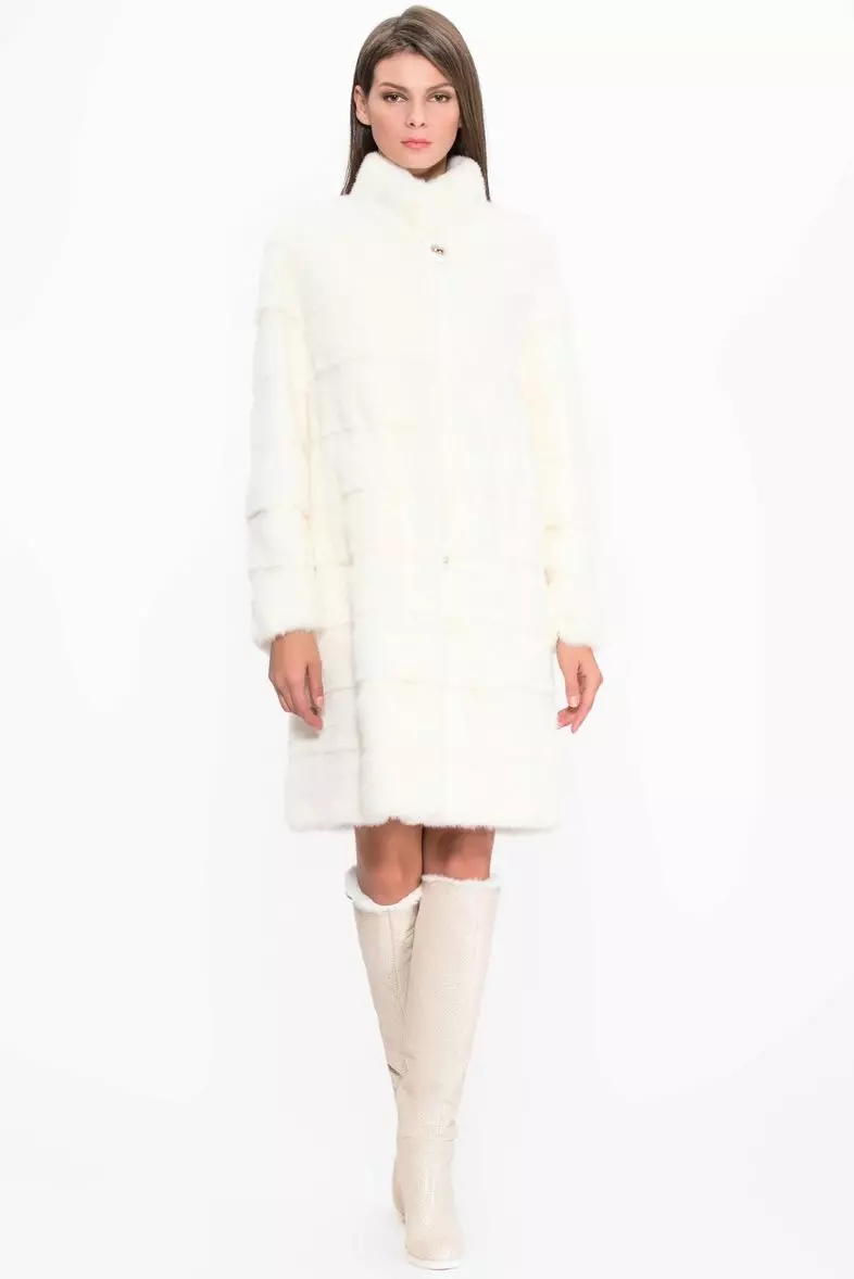 White Mink Fur Coat (101 φωτογραφίες): Belarusian Fur Coats από Mink, κριτικές, μικρά μοντέλα, μαύρο και άσπρο, με το Trot, πόσο είναι το παλτό γούνας 14438_50