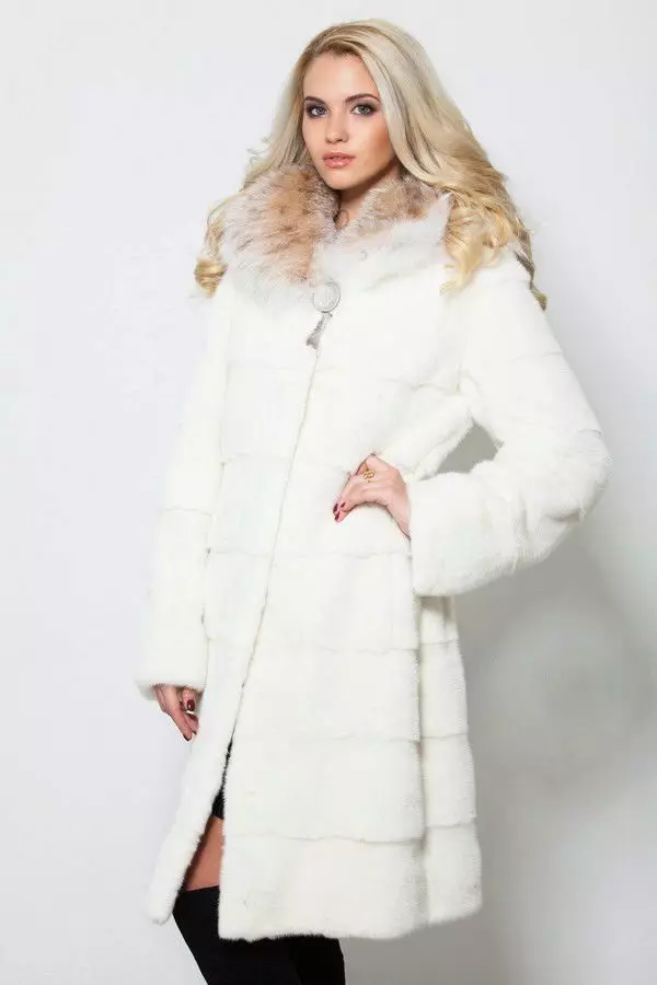 Սպիտակ Mink Fur Coat (101 լուսանկար). Բելառուսական մորթուց բաճկոններ ջրասույզից, ակնարկներից, կարճ մոդելներից, սեւից եւ սպիտակներով, տրոհում, որքան է մորթյա վերարկու 14438_9