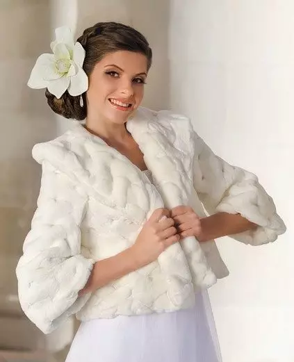 婚礼Bolero在新娘礼服上（45张照片）：蕾丝，博尔杰披肩，连帽，长袖，毛皮，温暖 14444_15