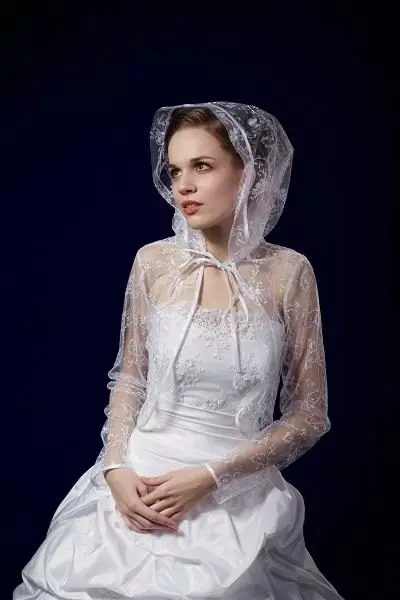 婚礼Bolero在新娘礼服上（45张照片）：蕾丝，博尔杰披肩，连帽，长袖，毛皮，温暖 14444_17
