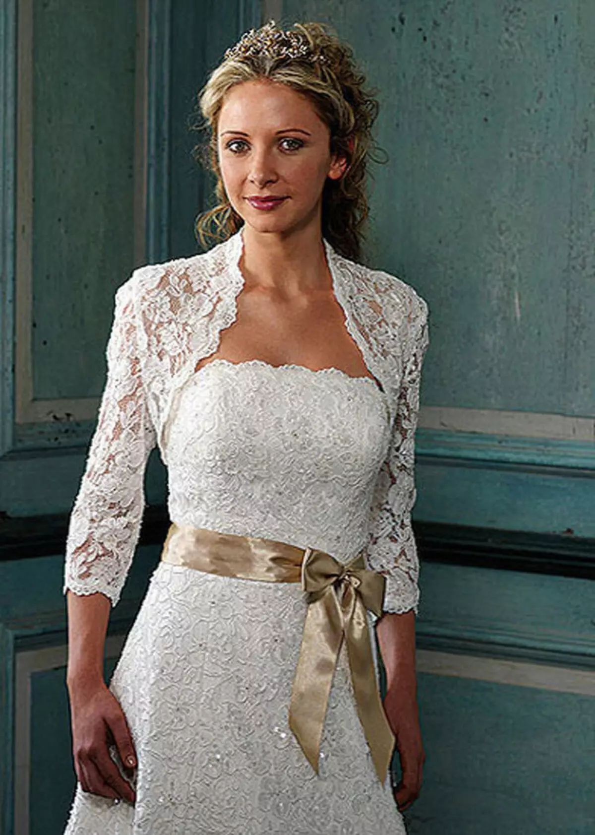 Платье для венчания для женщины. Платье на свадьбу. Венчальное платье. Болеро на свадебное платье. Платье для невесты 40 лет.