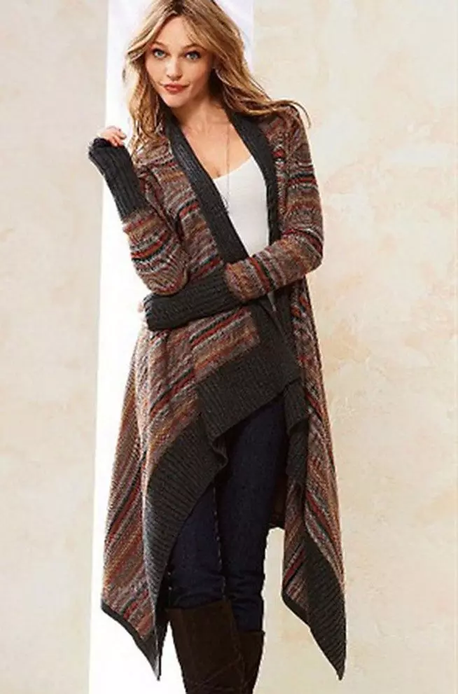 baju haneut panjang (82 foto): knitted, kalawan sisi, tanpa tombol, hareupeun pondok hiji 14501_36