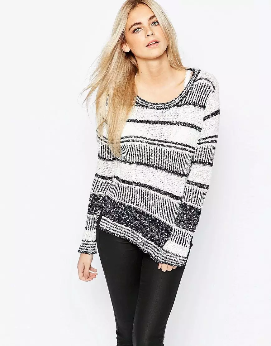 Stribet sweater (72 billeder): Hvad skal man bære stribede trøjer, hav, med åbent stribe, med striber på ærmer, rød, grå 14506_21