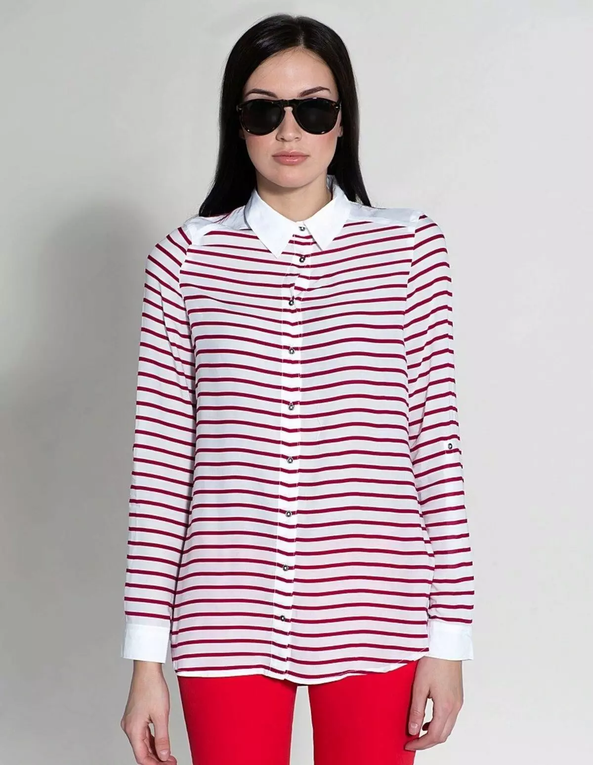 Раиран пуловер (72 снимки): Какво да носят раирани пуловери, море, с отворена лента, с ивици на ръкави, червени, сиви 14506_48