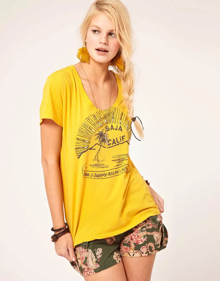 Yellow T-shirt (52 photos): What to wear 14570_28