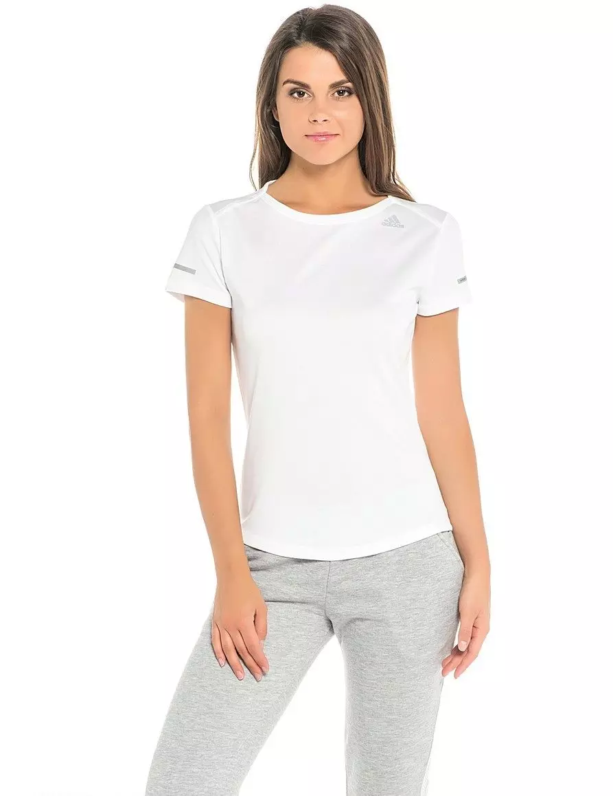 T-shirt e bardhë pa figurë: çfarë të veshin një t-shirt femër, çfarë të bëni nëse pikturuar, t-shirt me duart e zeza, të gjatë 14582_49