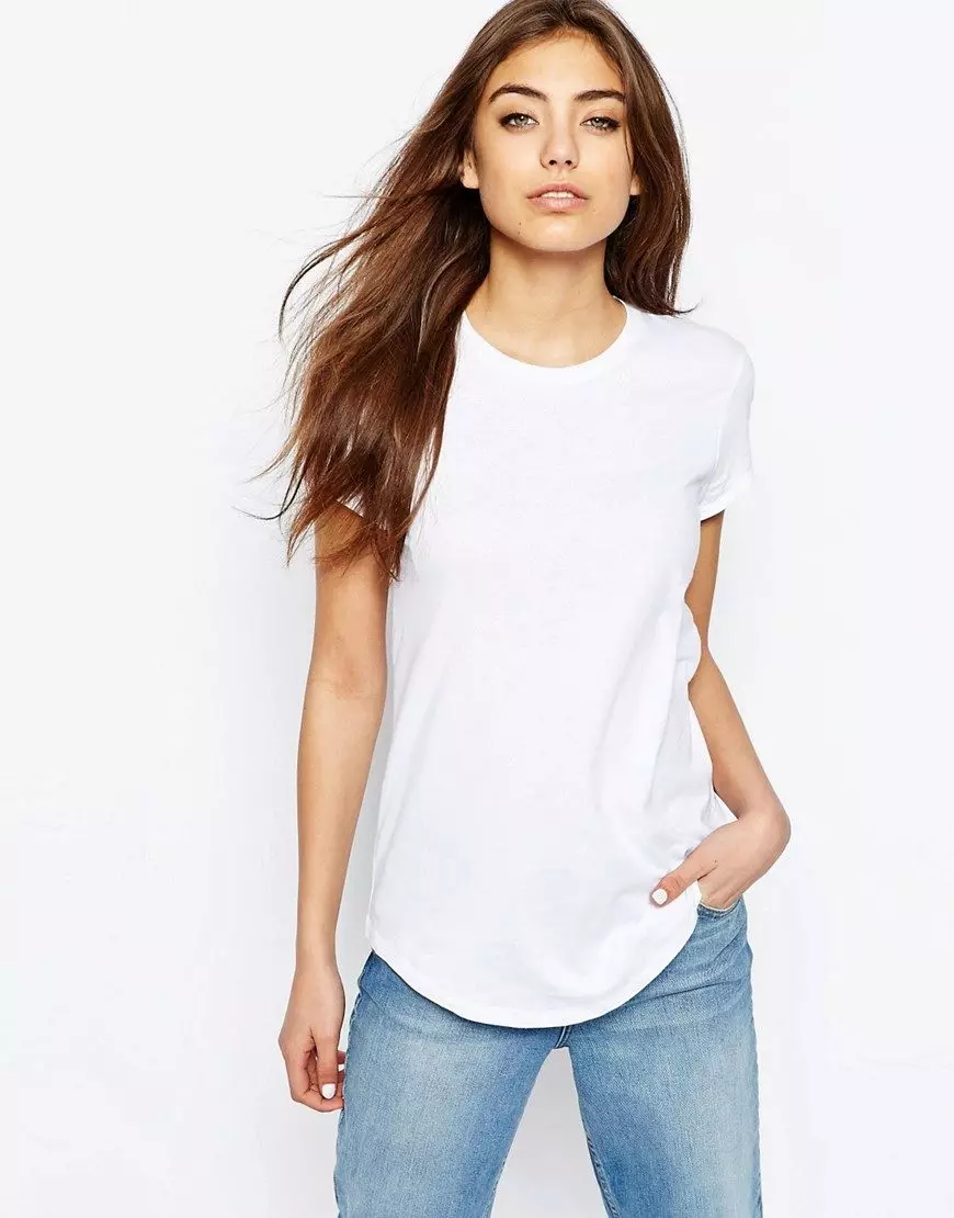 White T-krekls bez skaitļa: Ko valkāt sieviešu T-kreklu, ko darīt, ja krāsotas, T-krekls ar melnām rokām, ilgi 14582_5