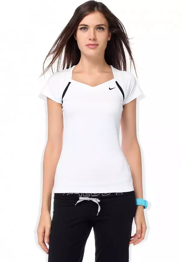 Wit T-shirt zonder figuur: Wat te dragen een vrouwelijk T-shirt, wat te doen als het geschilderd, t-shirt met zwarte handen, lang 14582_84