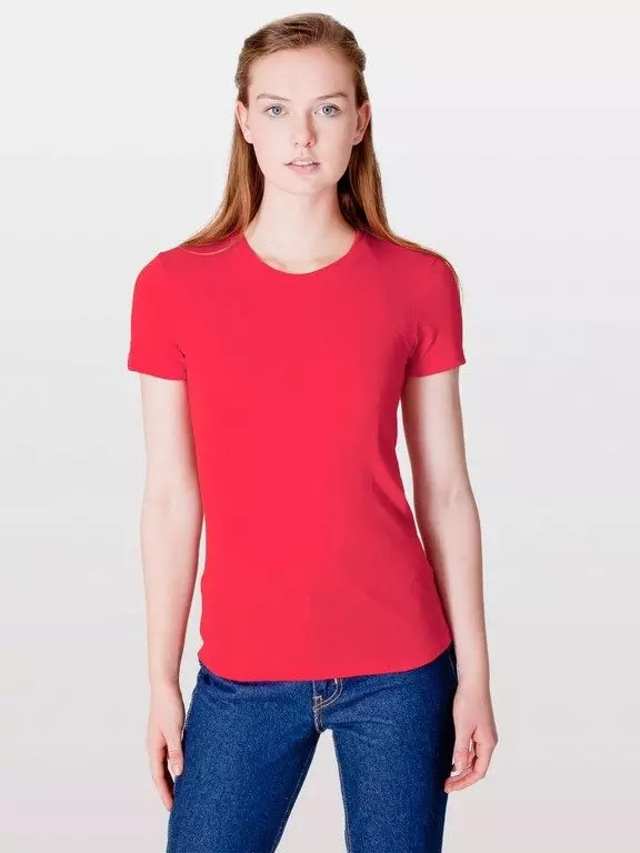 Rød T-shirt (78 billeder): Hvad skal man bære og kombinere kvindelige T-shirts, Polo 14584_38