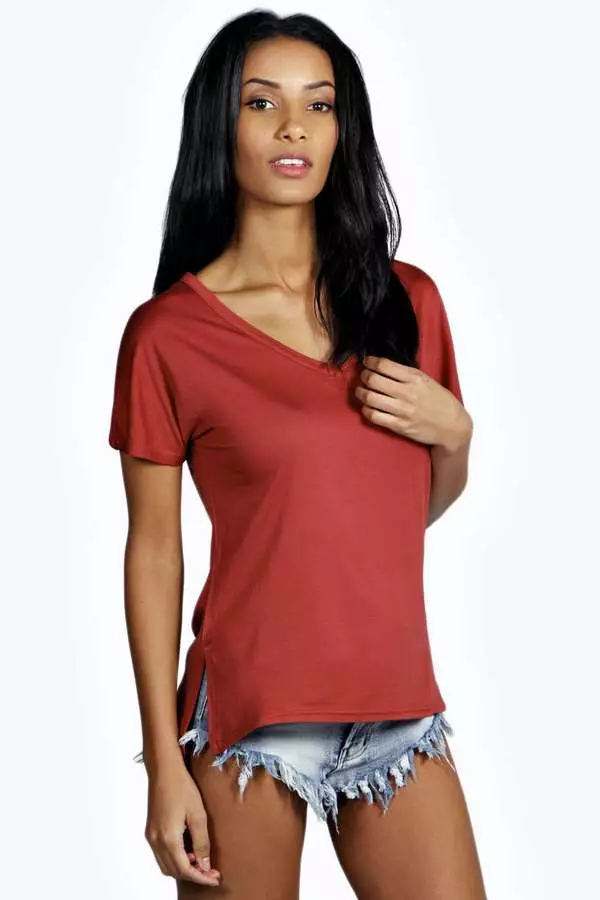 Red Tシャツ（78枚の写真）：女性のTシャツ、ポロを着用して組み合わせたもの 14584_63