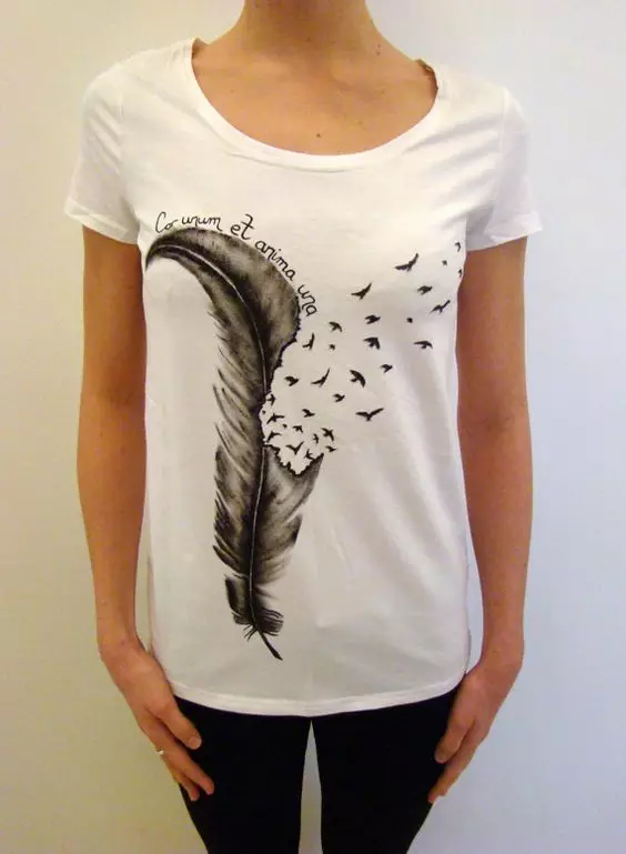 T-shirts met een print: vrouw met tattoo print, zwart en wit, met een foto van ijs en kat 14585_96