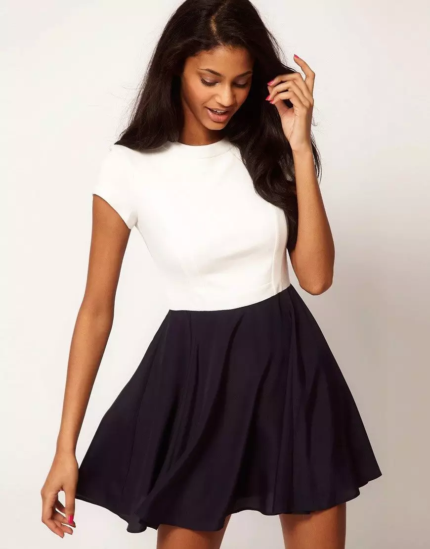 Skirt ერთად მაისური (71 ფოტო): ფანქარი, პაკეტი და მზე ერთად მაისური, სარჩელი ხანგრძლივი skirt, ბასი, ერთად ზოლიანი მაისური 14591_11