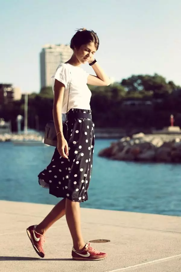 Skirt dengan kedami (68 foto): bagaimana untuk memakai, pensil, subur, klasik, panjang, midi dan pendek 14616_37