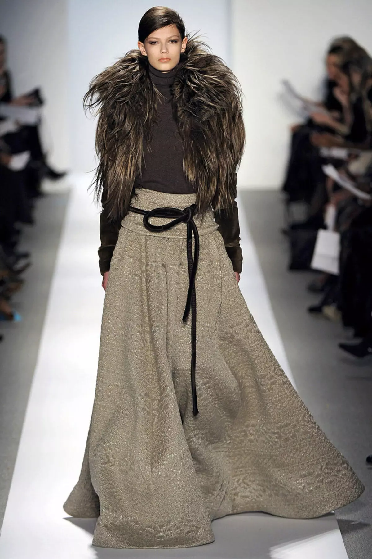 Long Nederdel (117 Billeder): Fashion Trends, Smukke Maxi Skirt Modeller 14617_42
