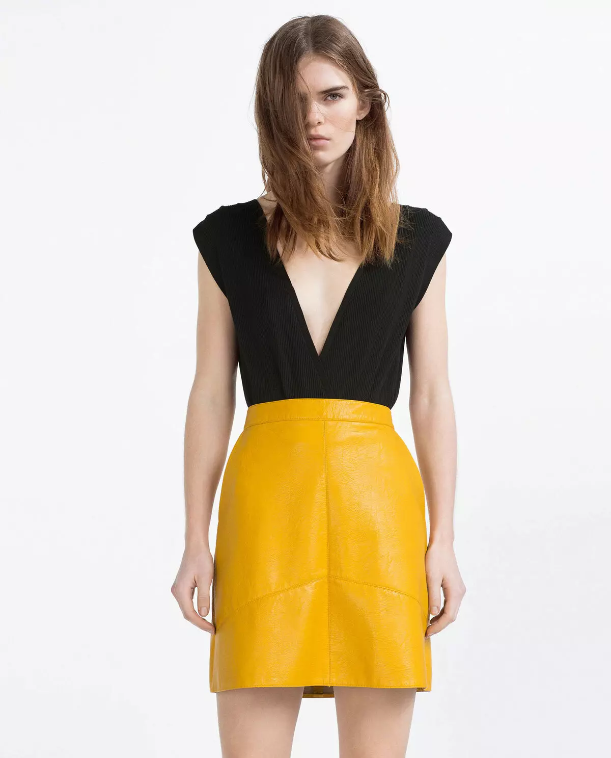 Skirts verdhë (102 foto): Çfarë është e veshur, laps dhe diell, të gjatë në dysheme dhe të shkurtër, me të zezë, blu, jeshile dhe të bardhë 14623_18