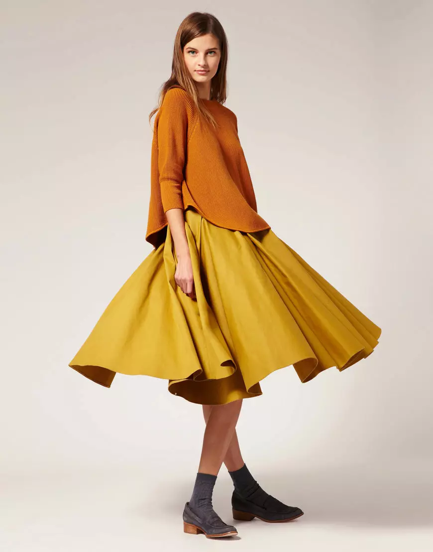 Skirts verdhë (102 foto): Çfarë është e veshur, laps dhe diell, të gjatë në dysheme dhe të shkurtër, me të zezë, blu, jeshile dhe të bardhë 14623_28