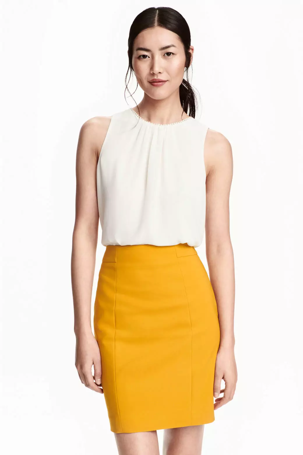 Skirts verdhë (102 foto): Çfarë është e veshur, laps dhe diell, të gjatë në dysheme dhe të shkurtër, me të zezë, blu, jeshile dhe të bardhë 14623_47