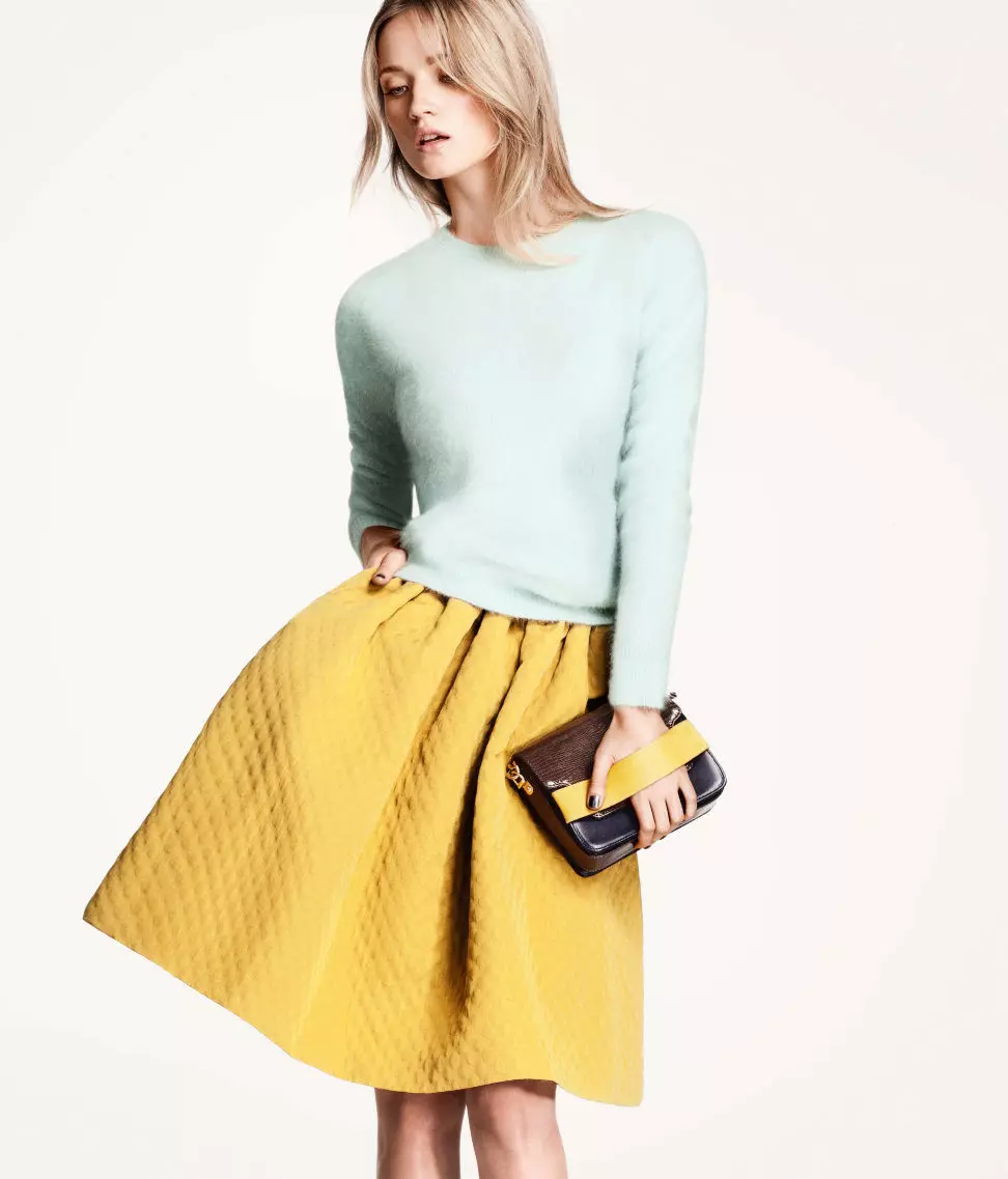 Skirts verdhë (102 foto): Çfarë është e veshur, laps dhe diell, të gjatë në dysheme dhe të shkurtër, me të zezë, blu, jeshile dhe të bardhë 14623_5