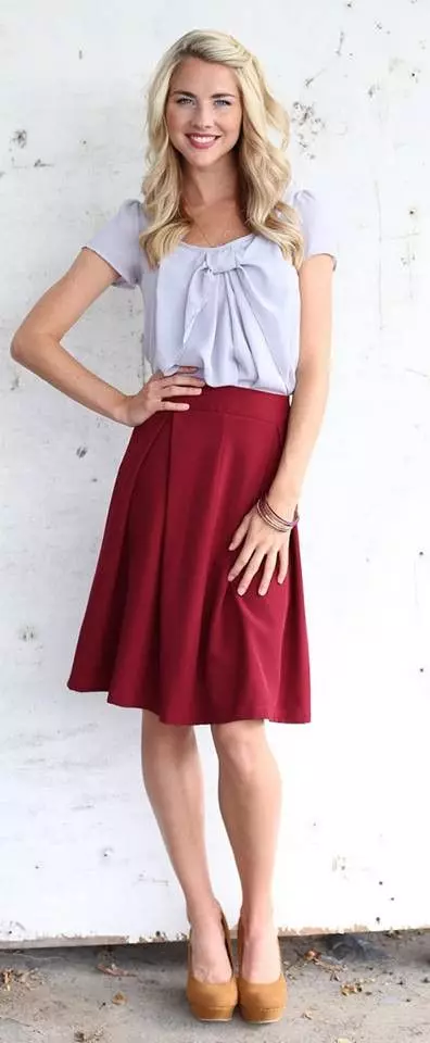 skirt merah (116 foto): Apa yang perlu memakai, pensil dan matahari gaya, Longs di lantai dan pendek, subur, midi, gabungan 14629_11